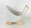 puppewagen-weiss-rattan-korb-holz-3