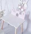 Kindertisch-Holzmobel-madchenzimmer