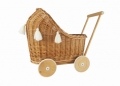 puppenwagen-natur-mit-fransen-korb-wie-rattan