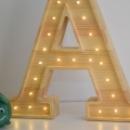 buchstabe-a-holz-holzlampe-kinderzimmer