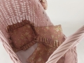 puppenwagen-rosa-geflochten-korb-rattan