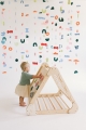 klettern-dreieck-montessori-kinderzimmer-holz.jpg
