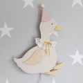 holzlampe-nachtlicht-gans-kinderzimmer-wandlicht