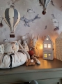haus-weiss-holzlampe-balloons.jpg