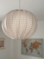 lampenschirm-kariert-rund-beige